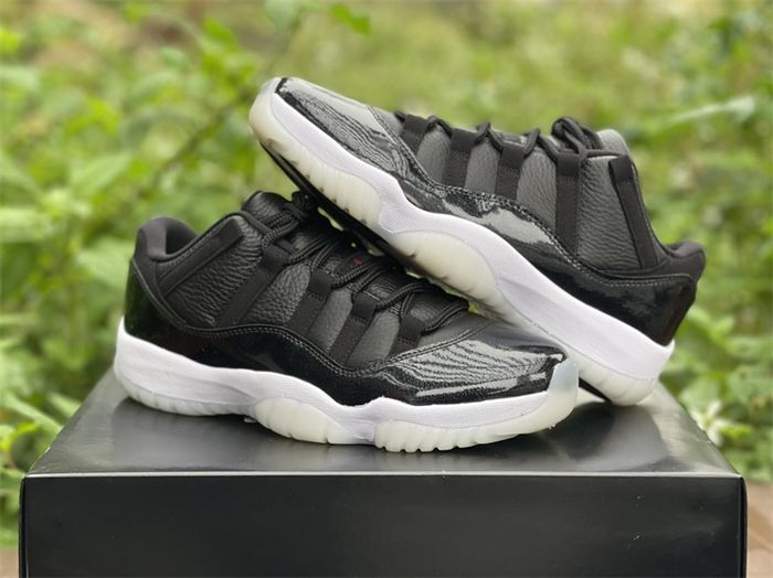 Air Jordan 11 Low “72-10”