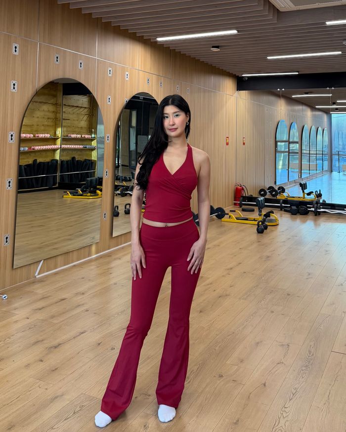 Komi Flare Leggings in Burgundy