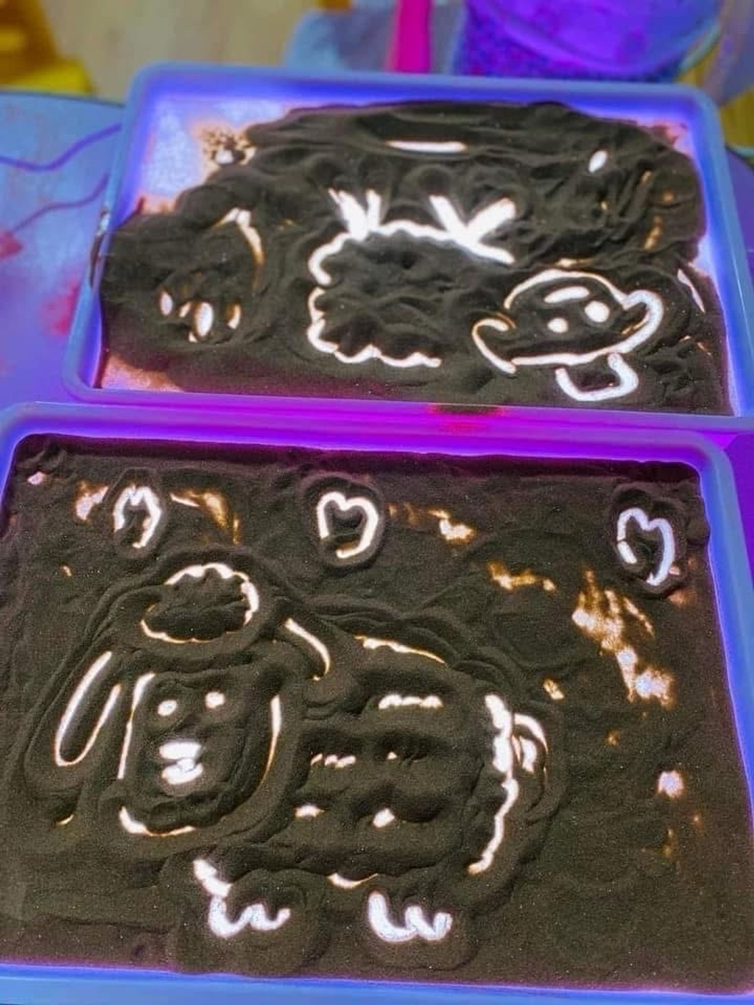 Гэрэлтдэг элсэн самбар