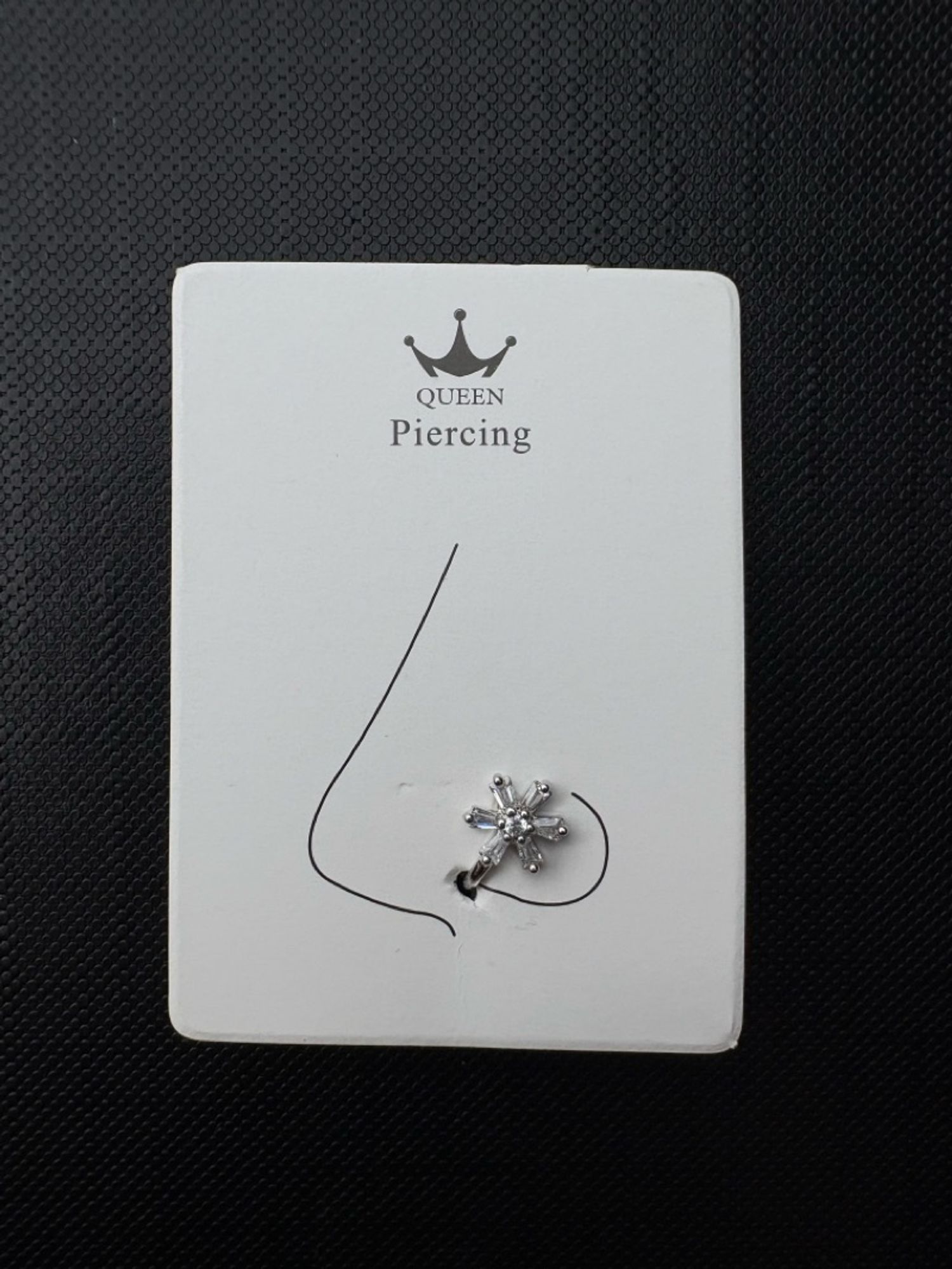 Хамрын хавчдаг ээмэг