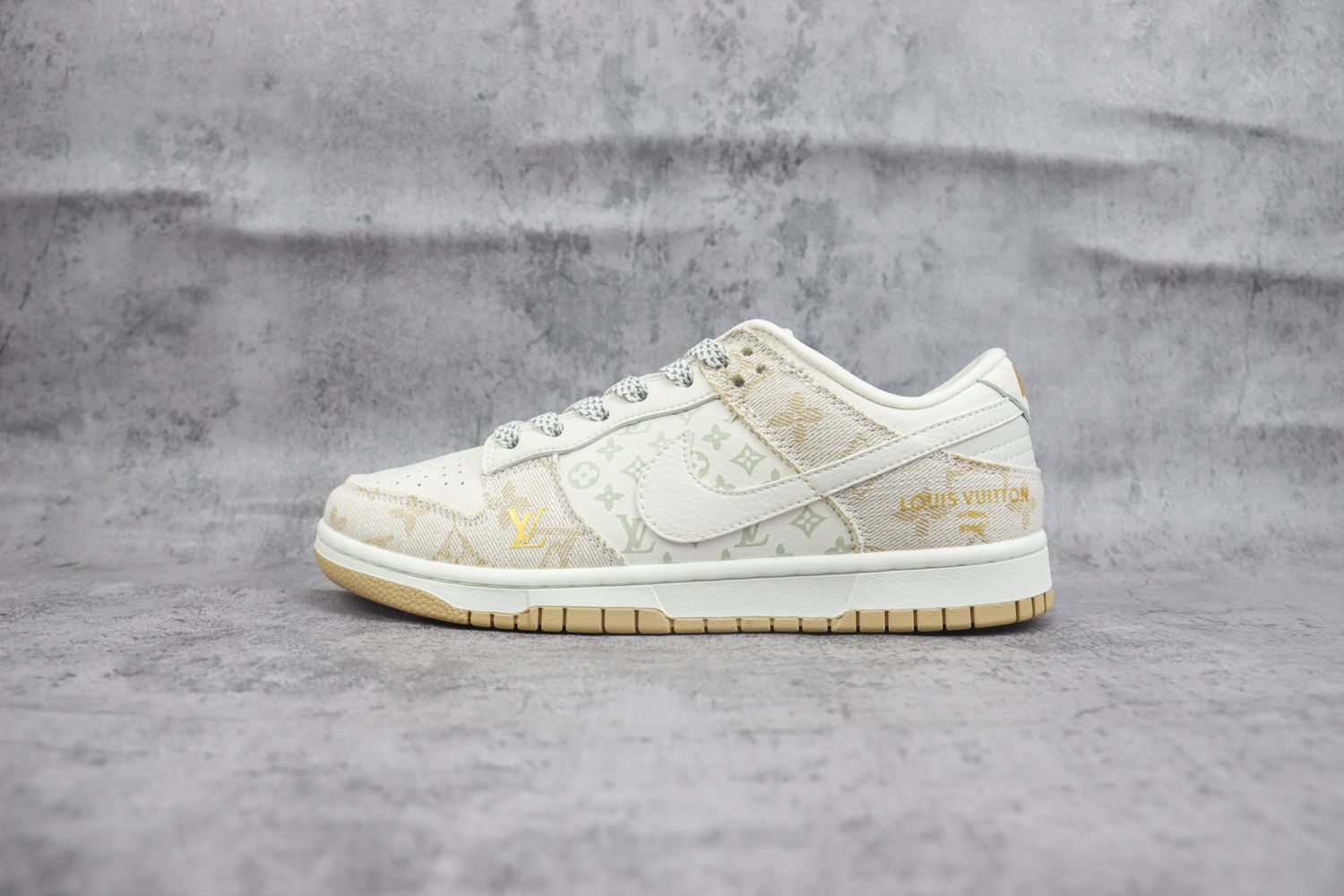 Nk SB Dunk Low x LV 93