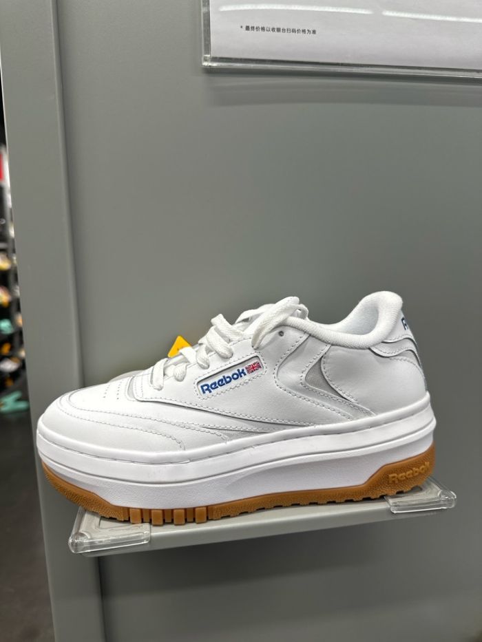 Reebok гутал