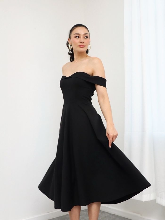 Shoulder off A line midi dress