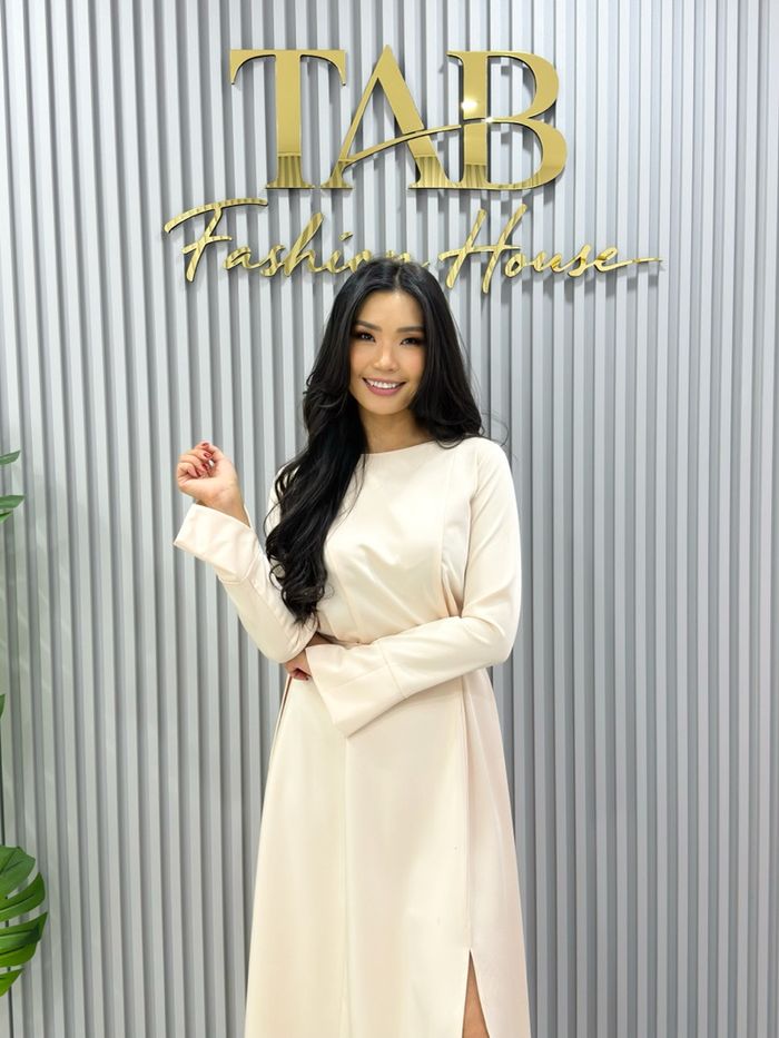 𝐋𝐔𝐌𝐈È𝐑𝐄 𝐃𝐑𝐄𝐒𝐒 | beige white 💛