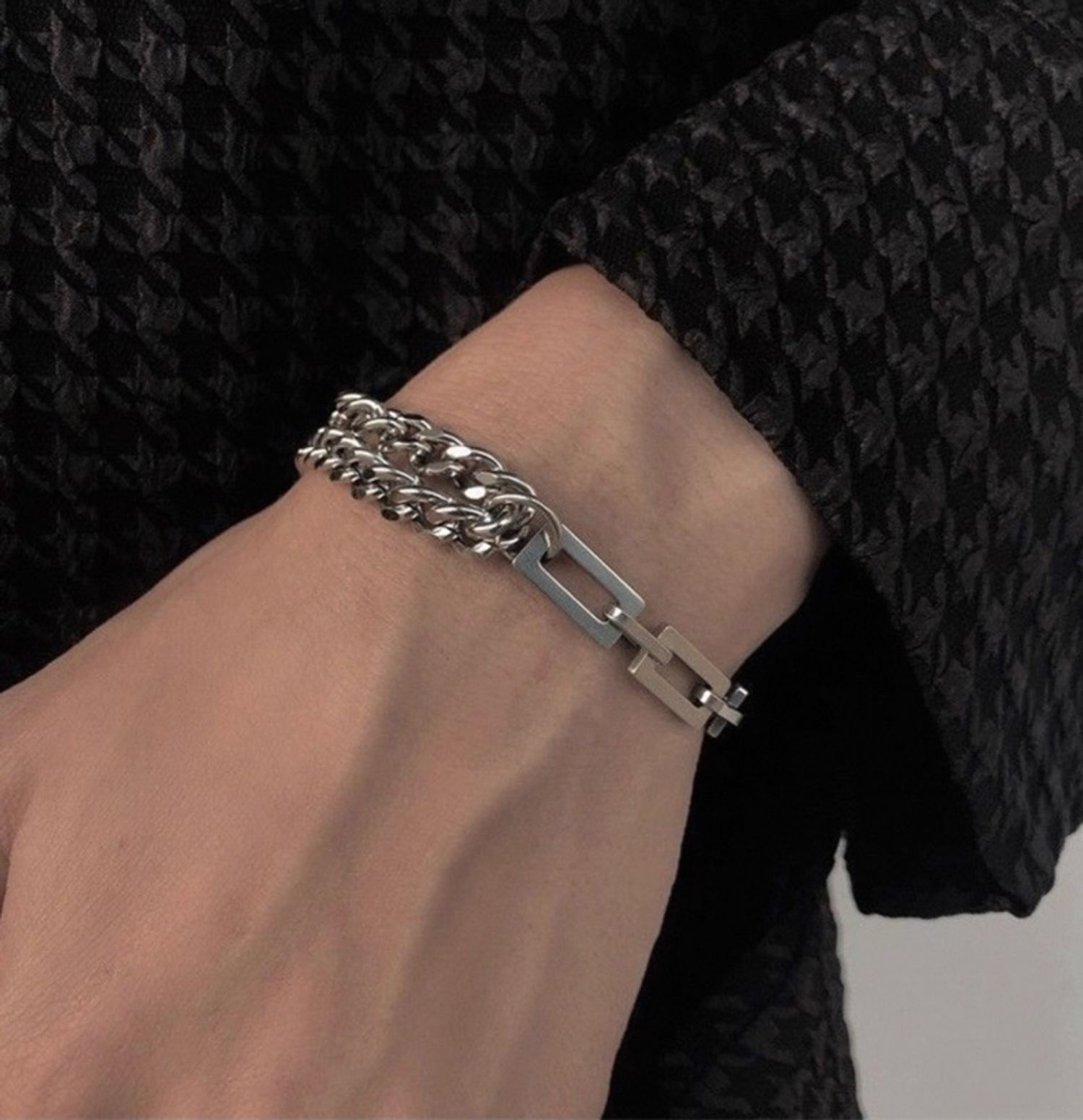 Эрэгтэй бугуйвч давхар гинжтэй