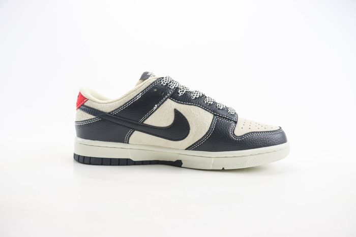  Nike SB Dunk Low x  The North Face 05