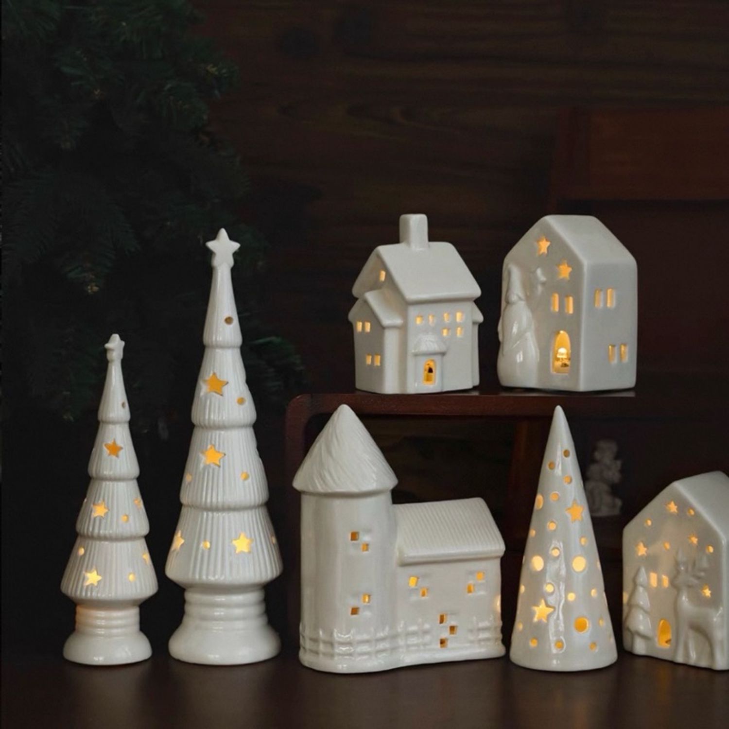 Өөрөөсөө гэрэлтэй байшин