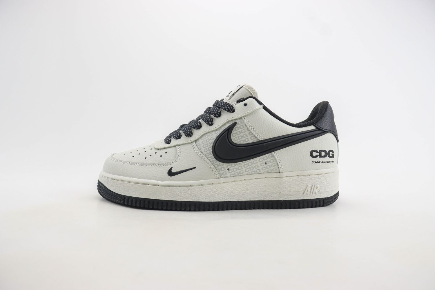 Nike Air Force 1 Low x CDG 02