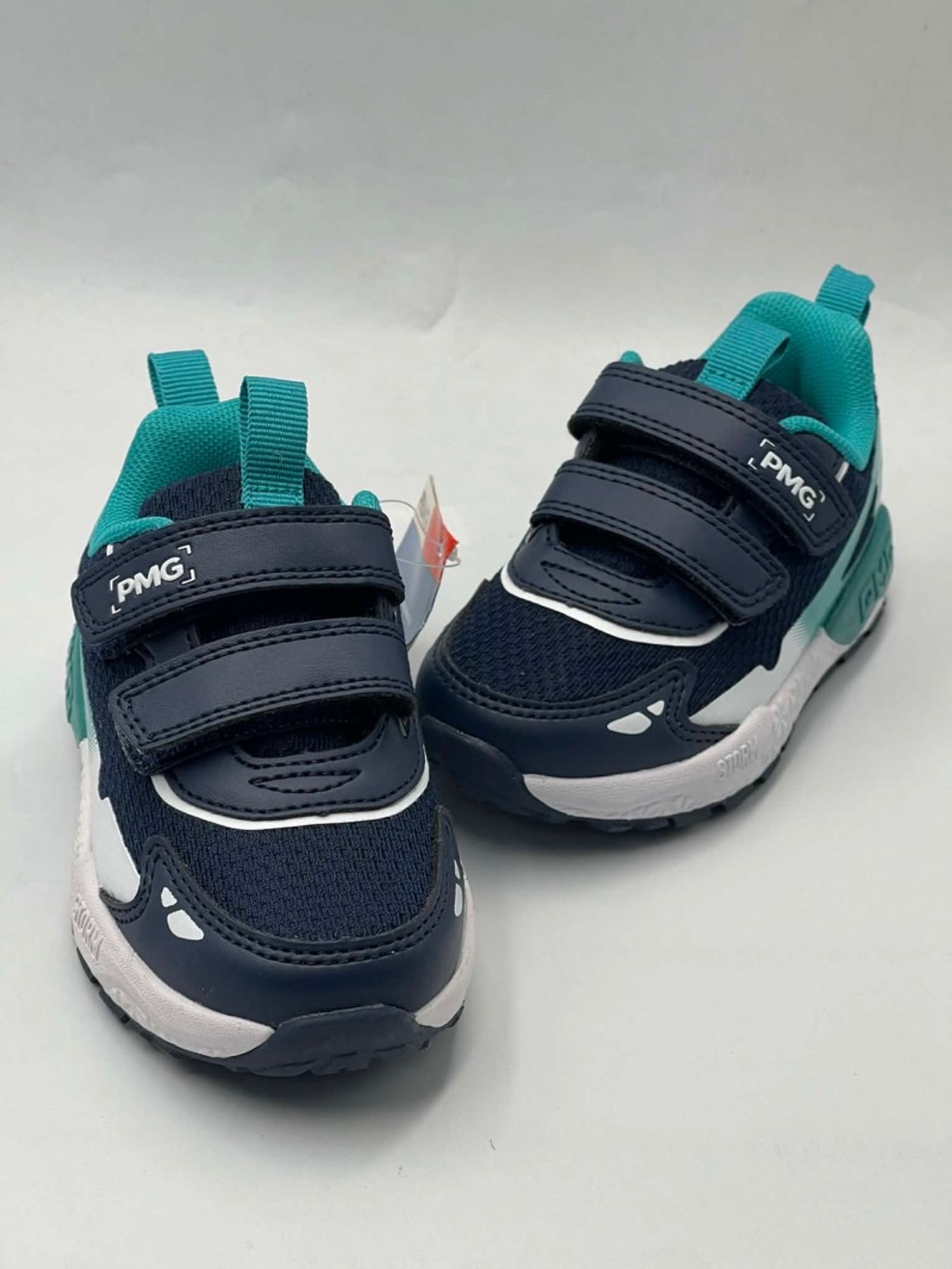 Primigi kids sneakers