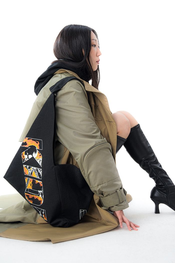 https://cdn.zochil.shop/8c814d92-6b71-4d95-825f-f1655bfbf880_t700.jpg