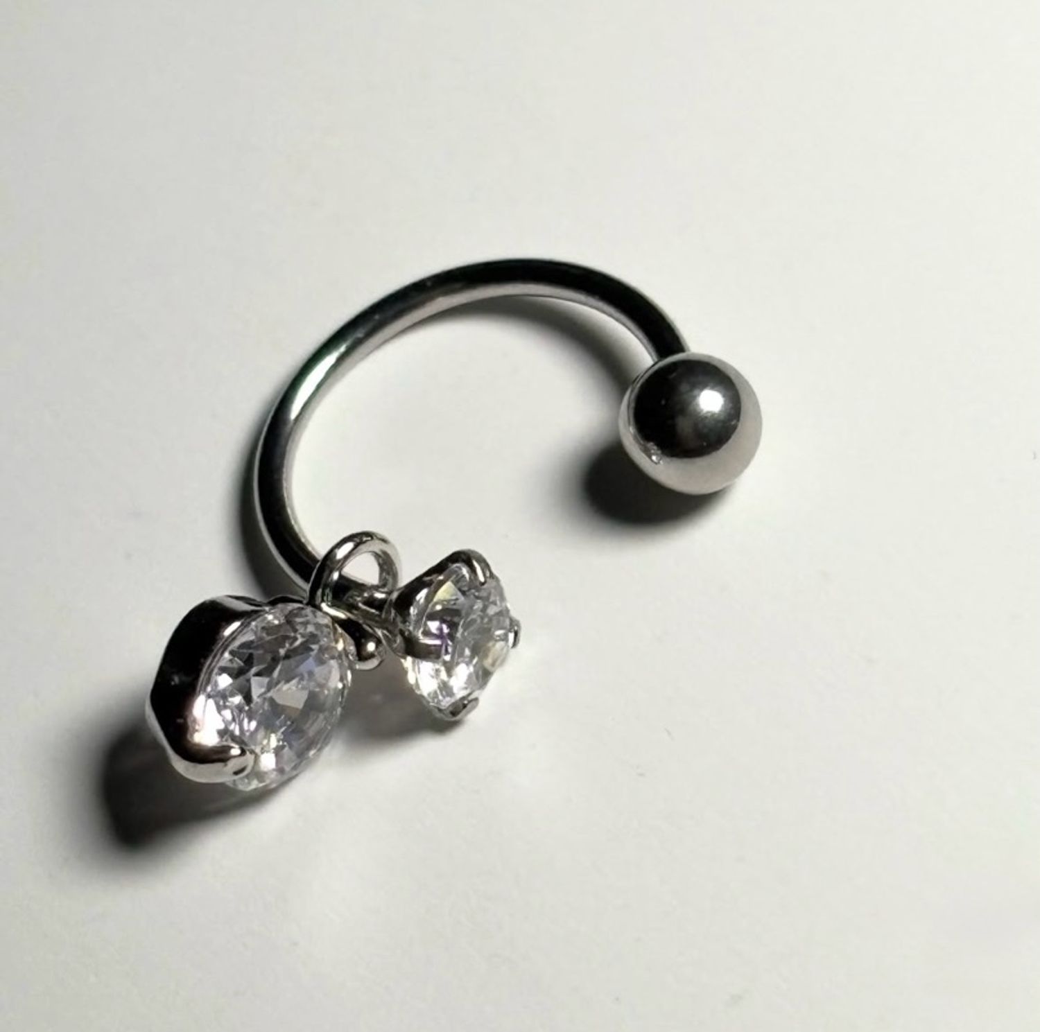 Мөгөөрсний ээмэг