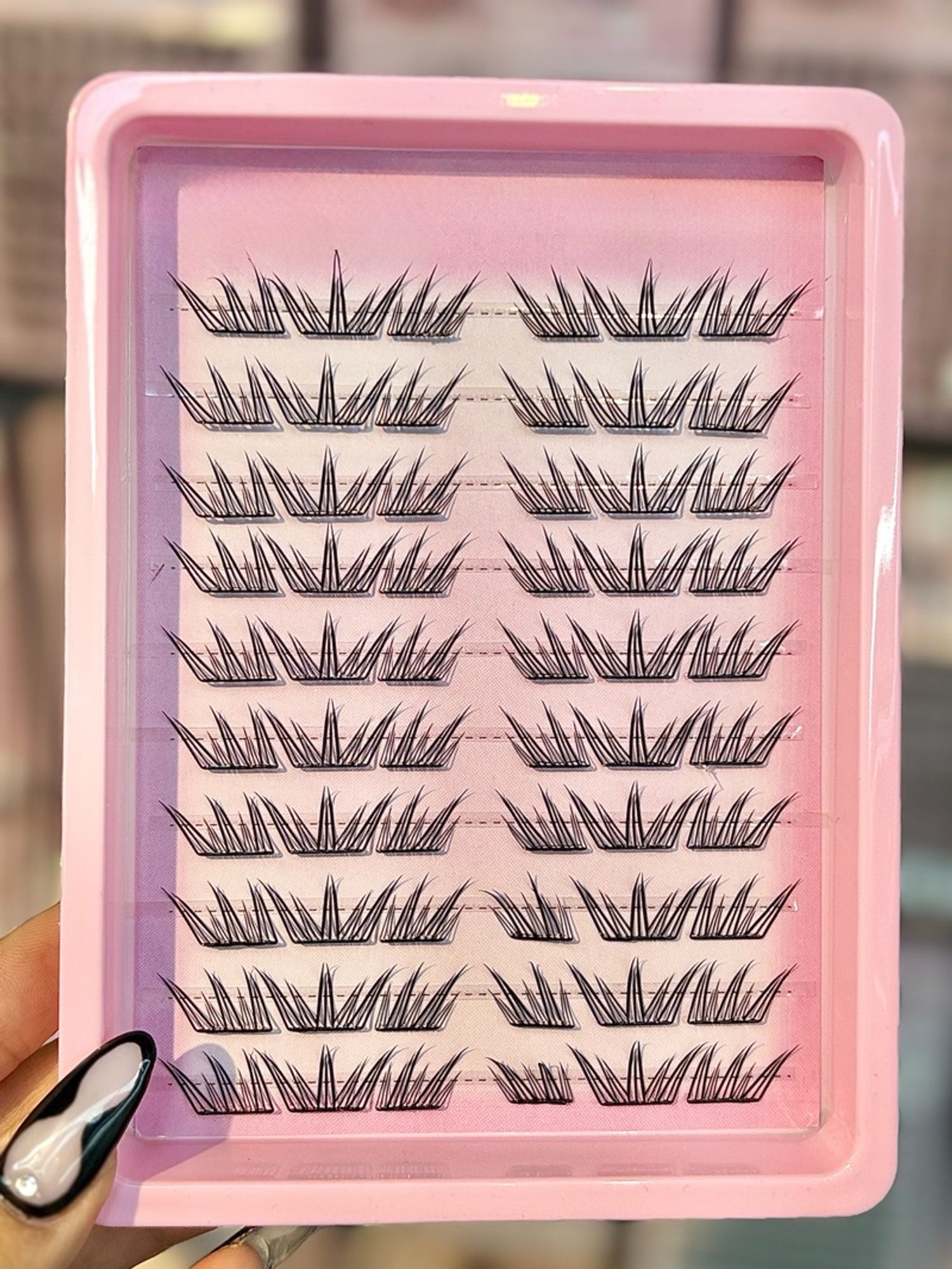 Наадаг сормуус