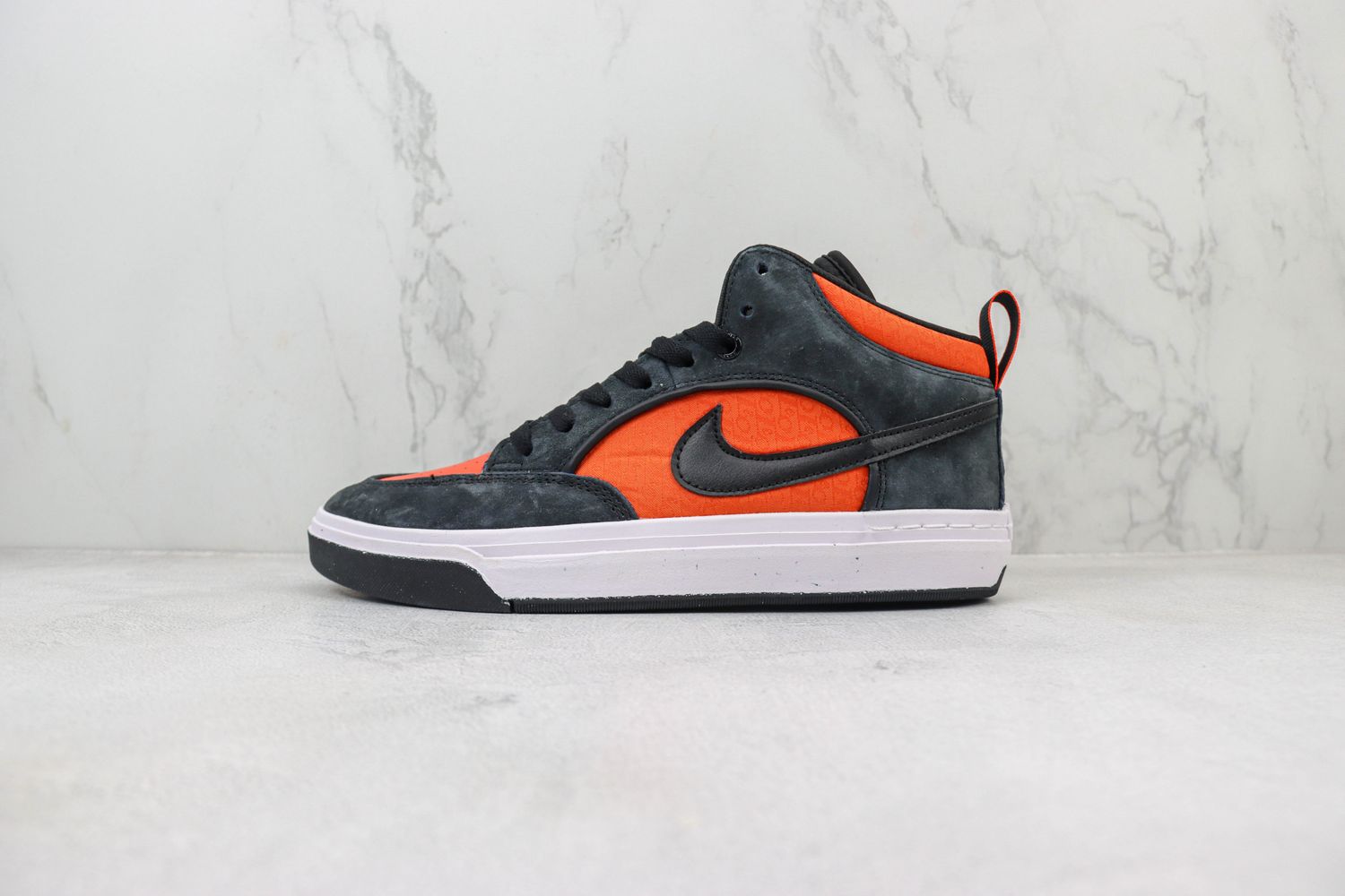 Nike SB Leo React Is Reminiscent Of 2002’s “Flash” SB Dunks