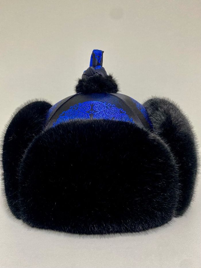 Өвлийн үстэй малгай