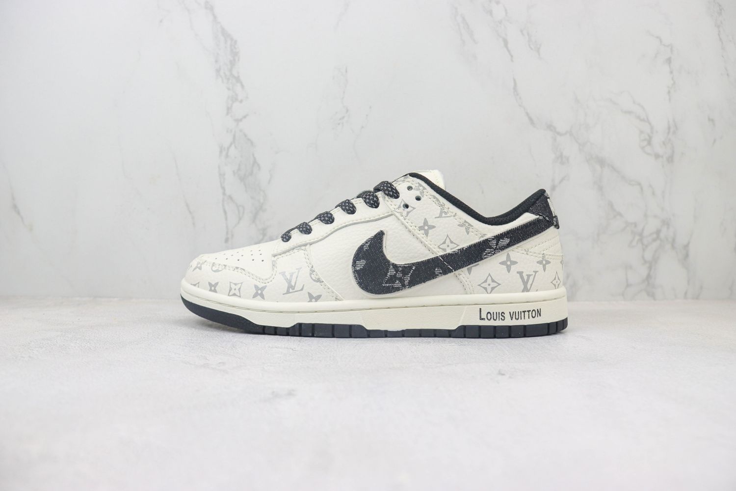 Nike SB Dunk Low x LV 105