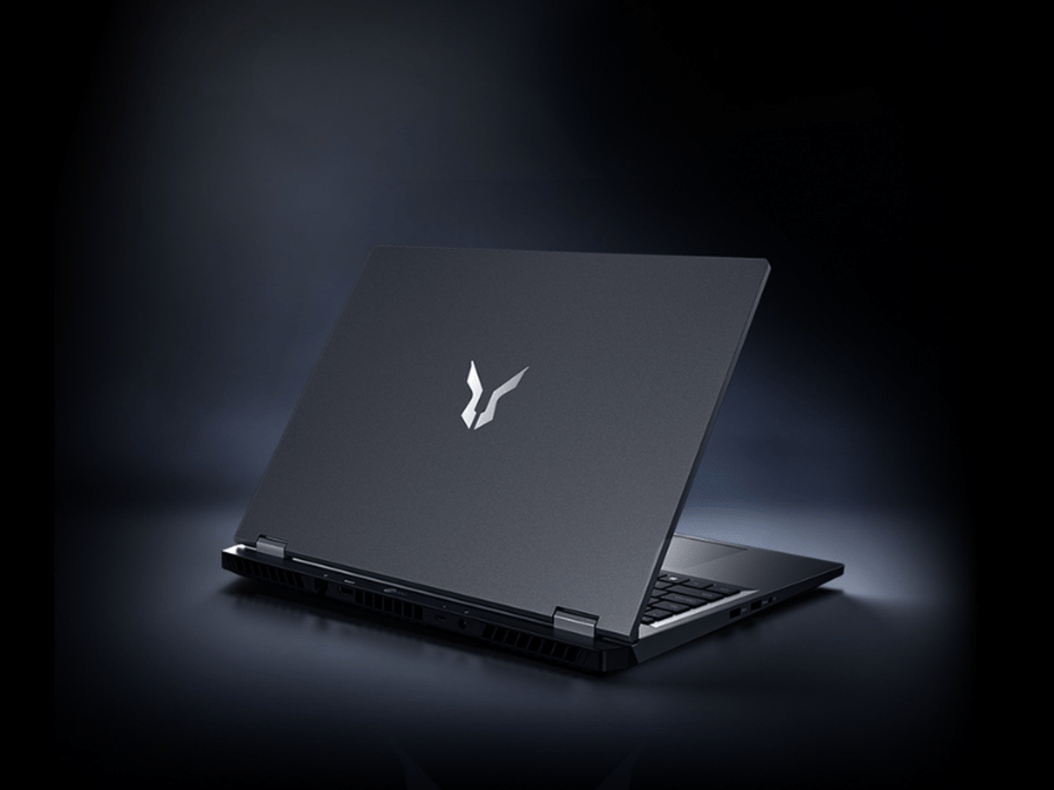 Lenovo Bellator N176/Ryzen 9 8945HX