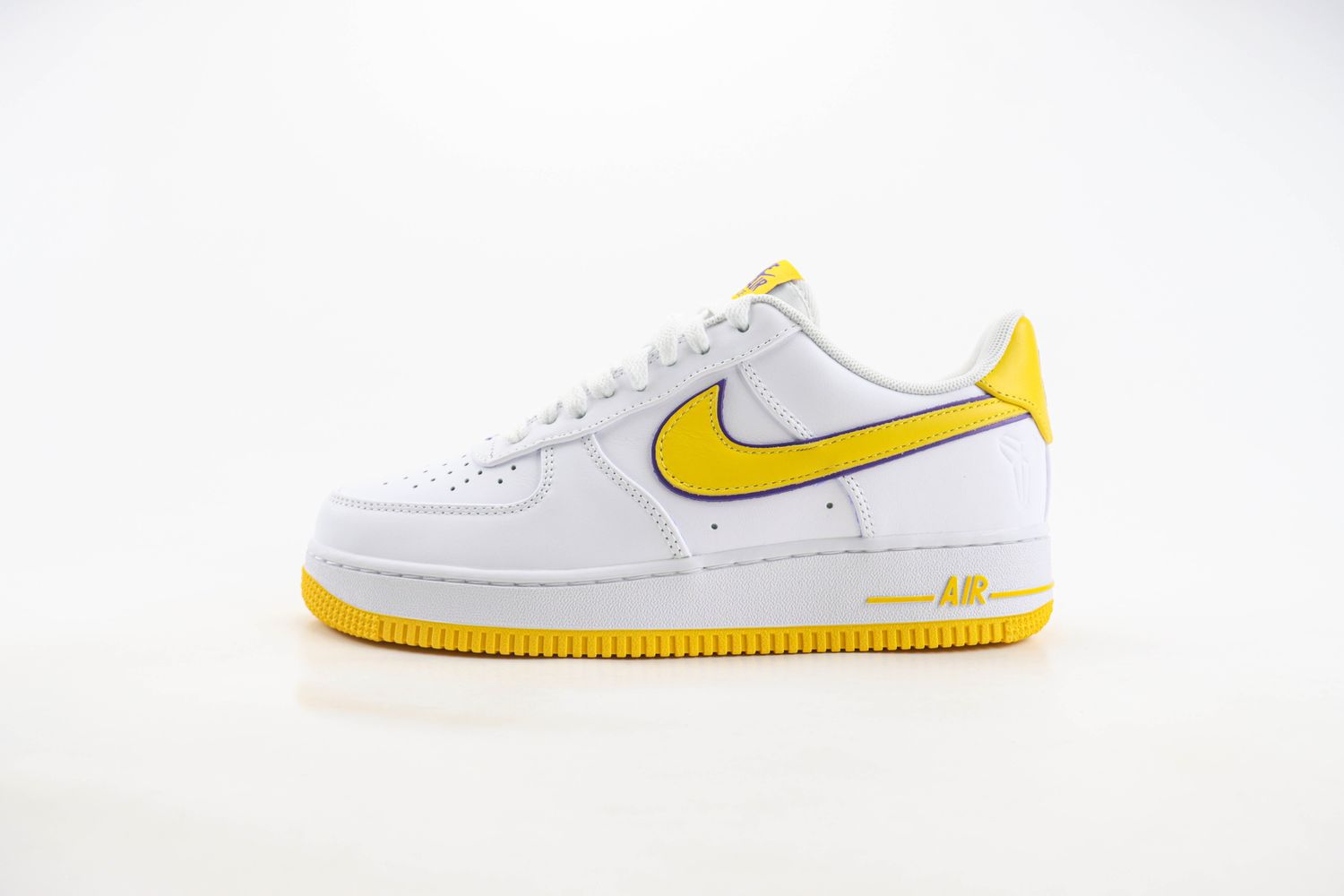 Nike Air Force 1 Low x Kobe 01