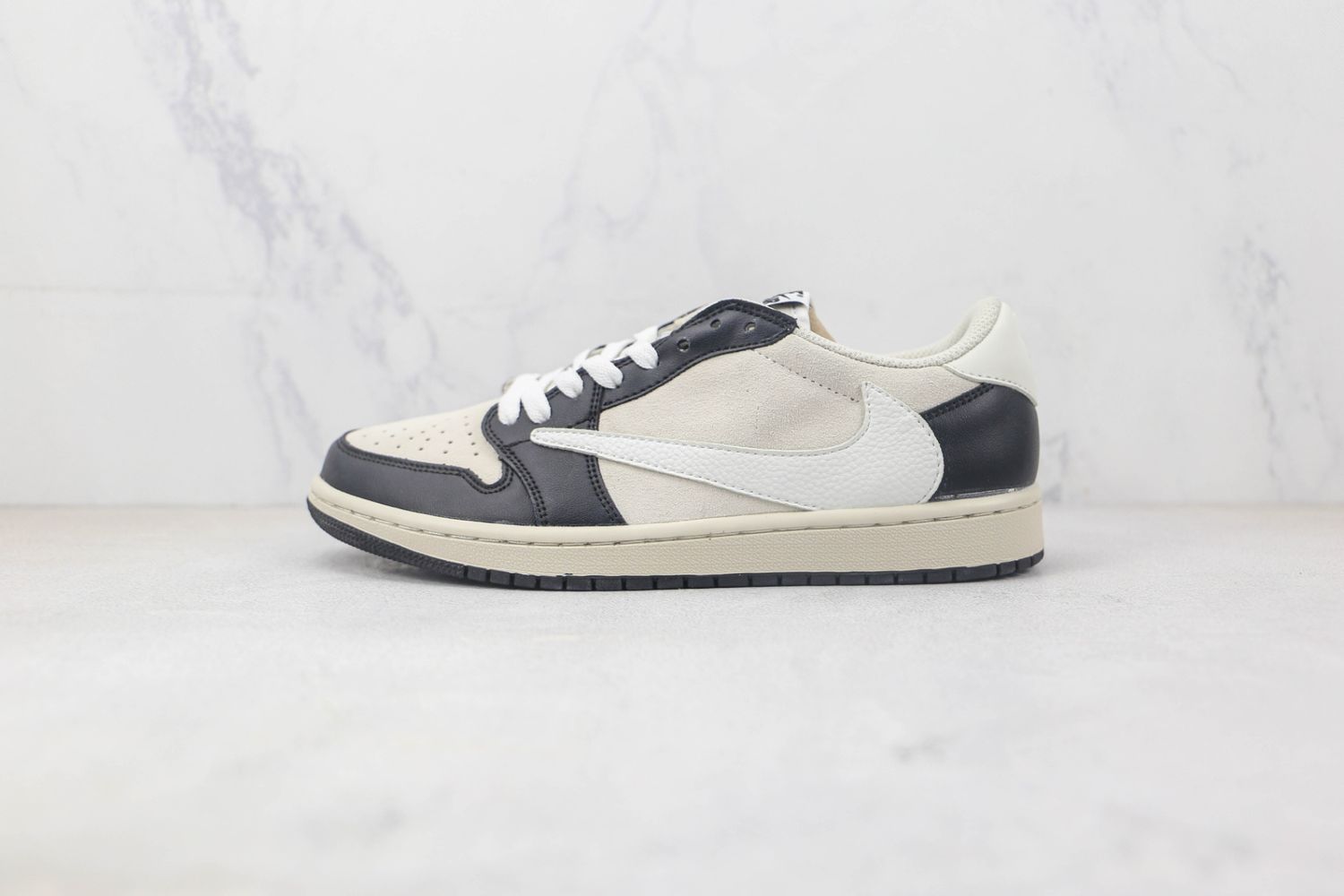 NIKE AIR JORDAN 1 LOW Travis Scott 16