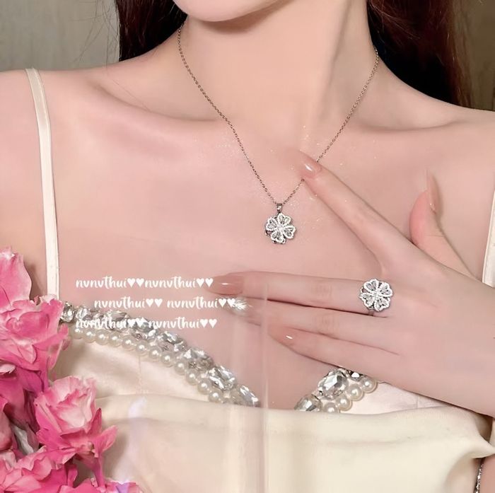 Эргэдэг бөгж зүүлт хос