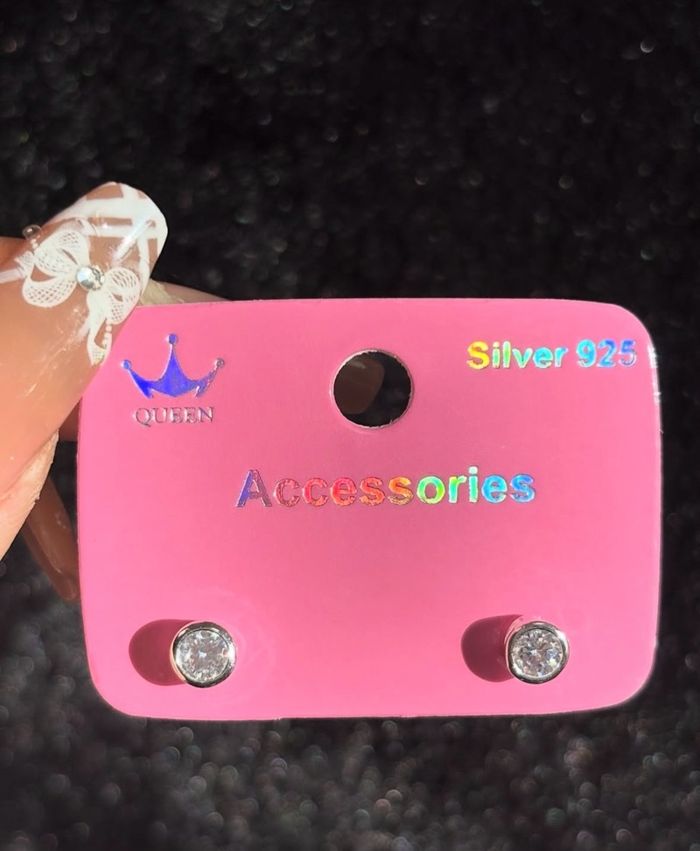 Мөнгөн ээмэг