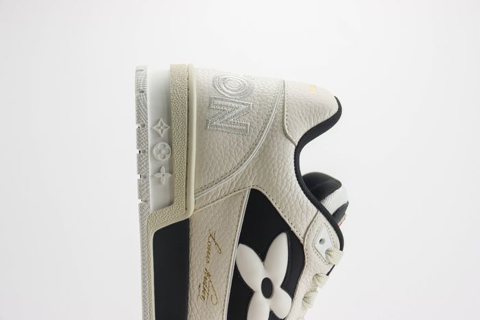 LouisVuitton Trainer - Cream/Black