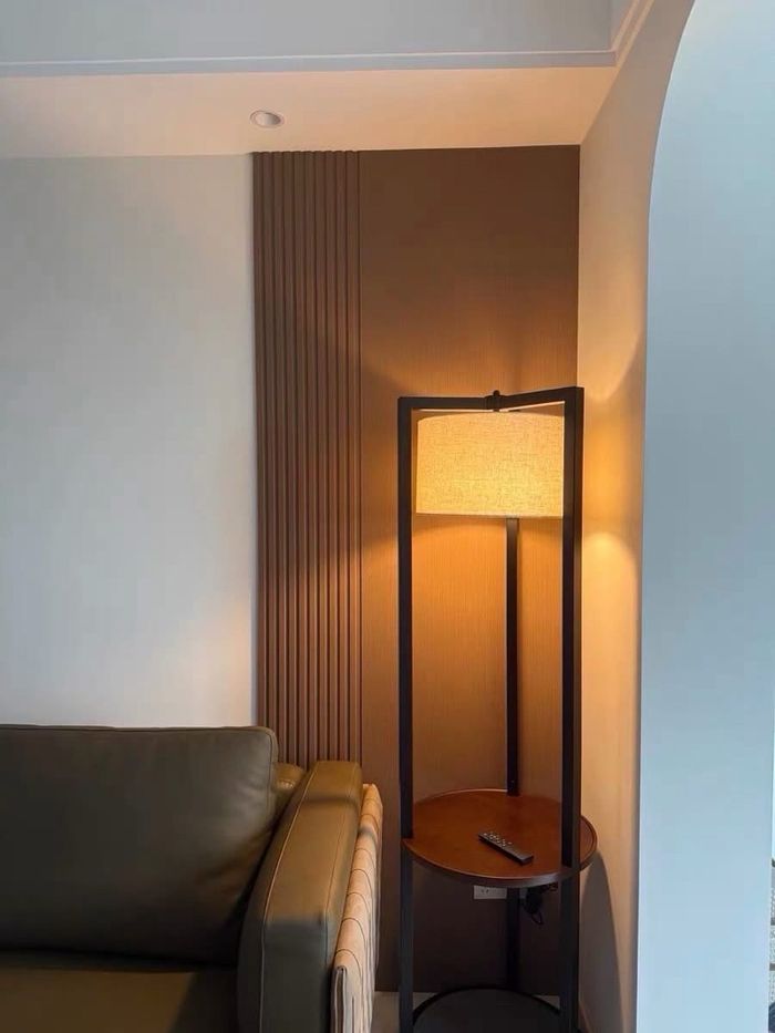 Ширээтэй гэрэл