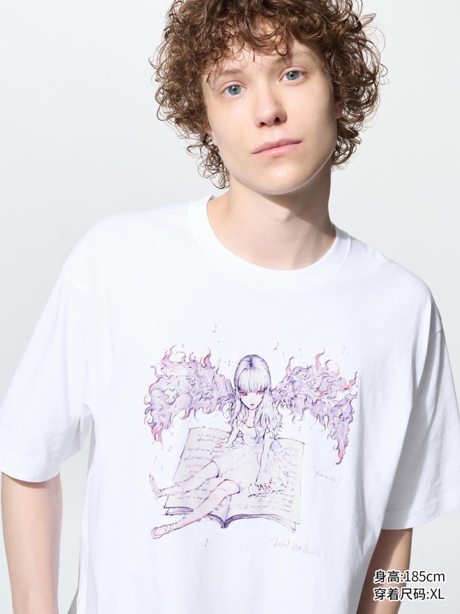 UNIQLO YOASOBI футболка  