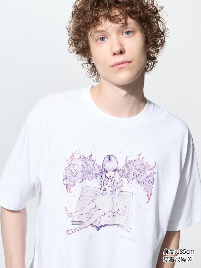 UNIQLO YOASOBI футболка  