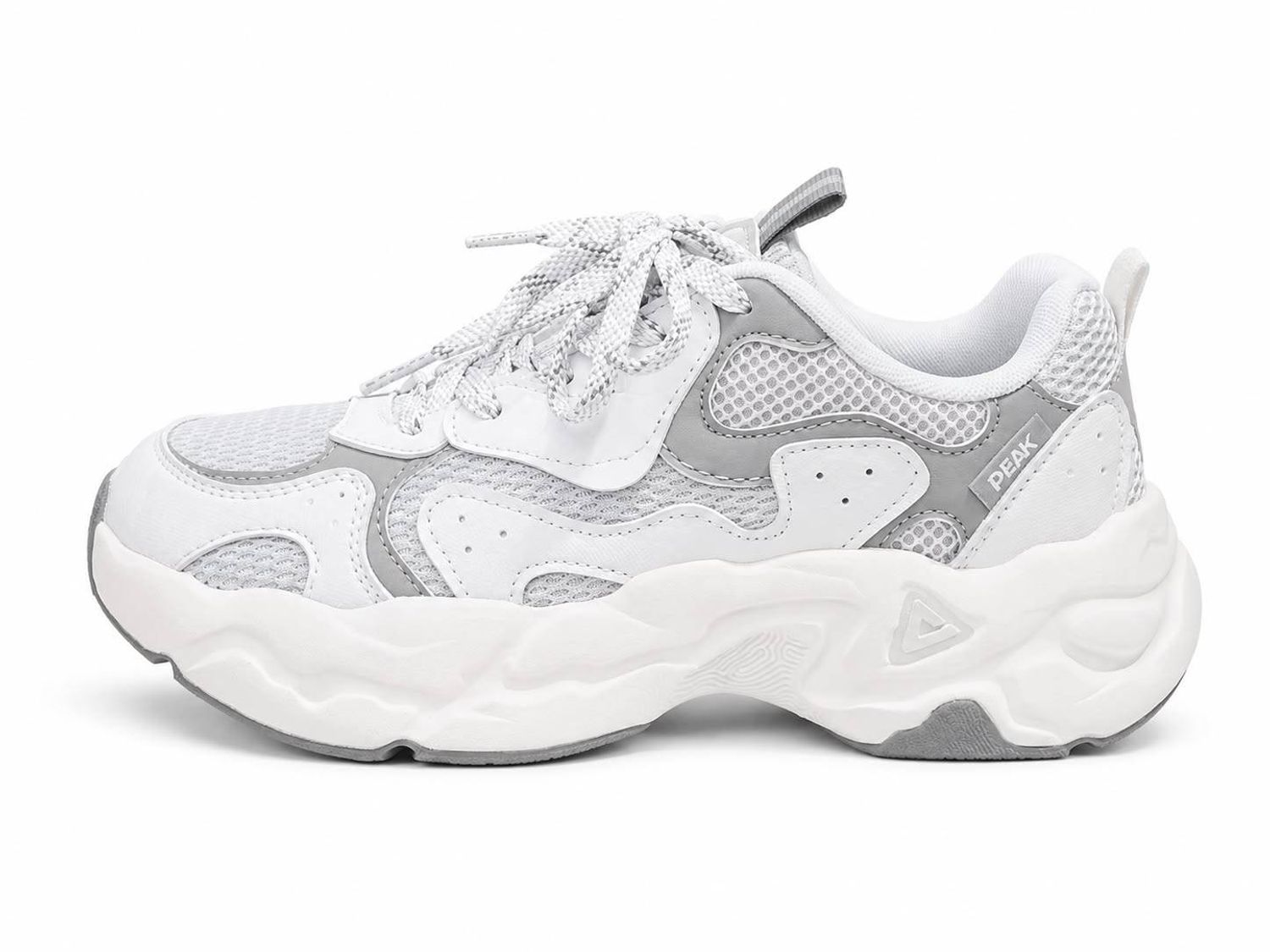 RETRO CASUAL SHOES