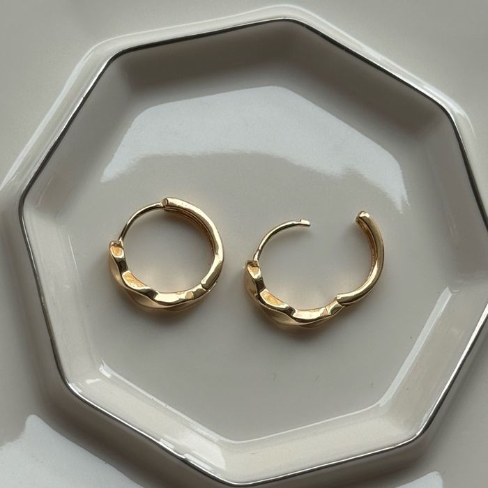 Hoops