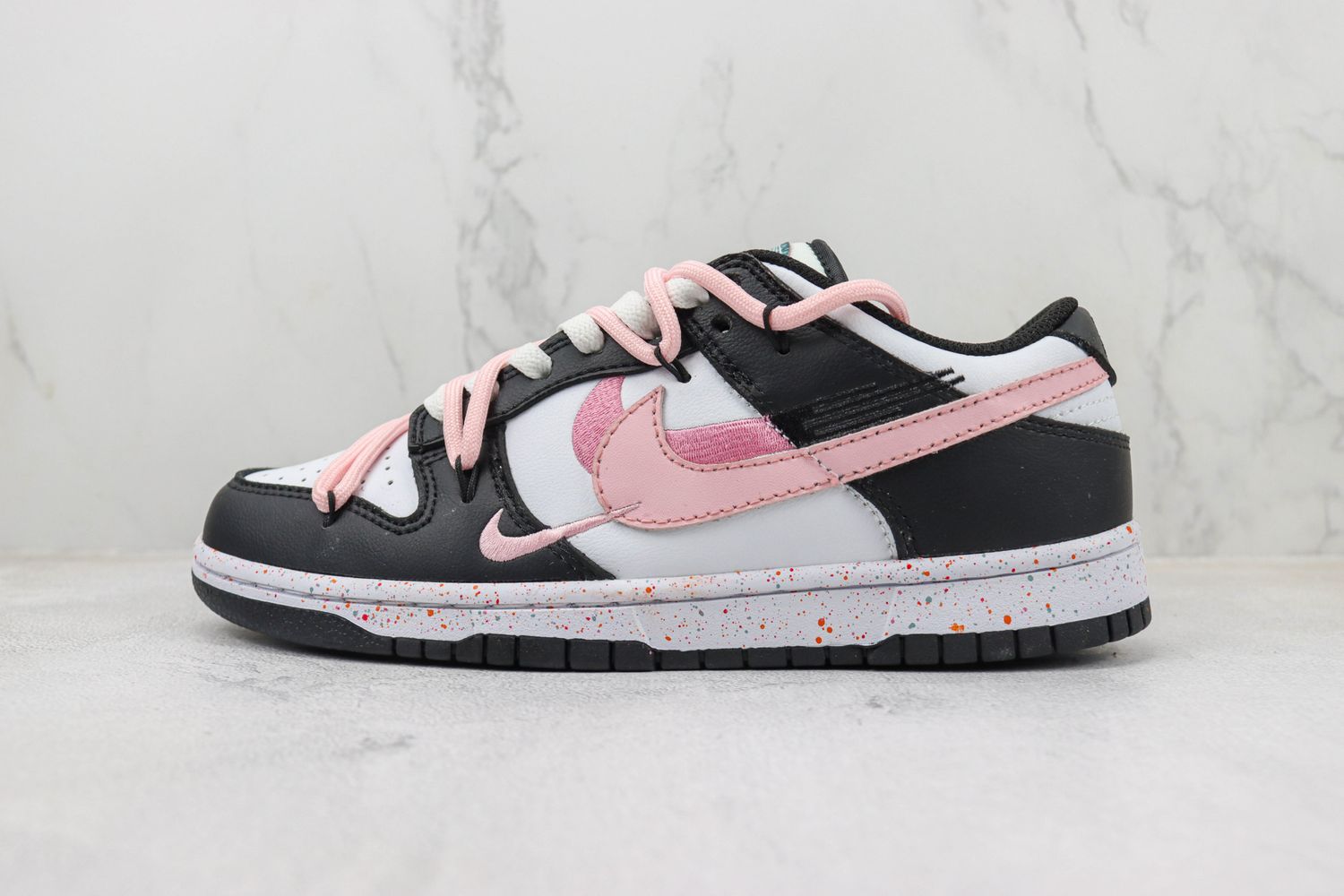 NIKE SB Dunk Low 103