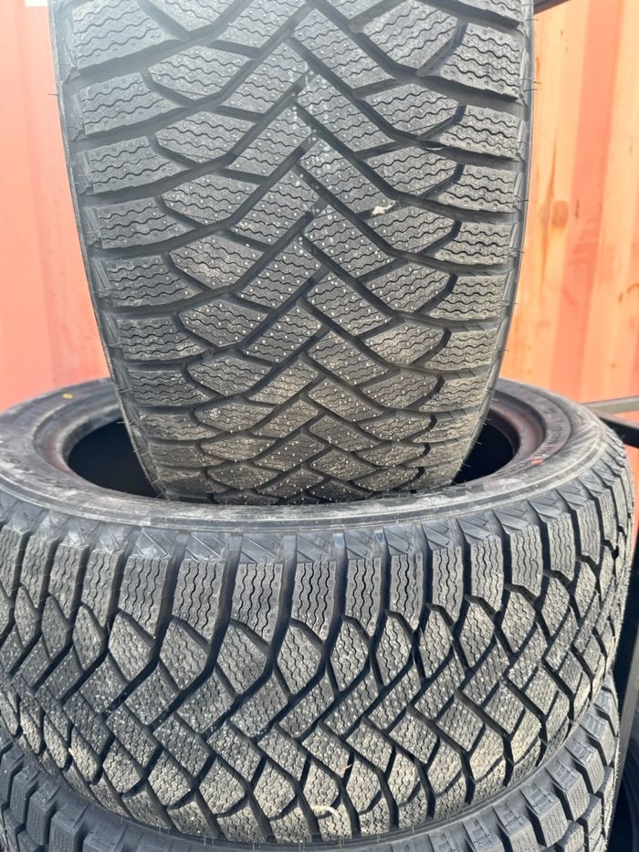 275/45/21
