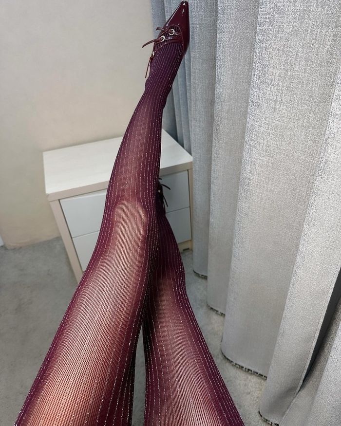 Саатай улаан хүрэн трико