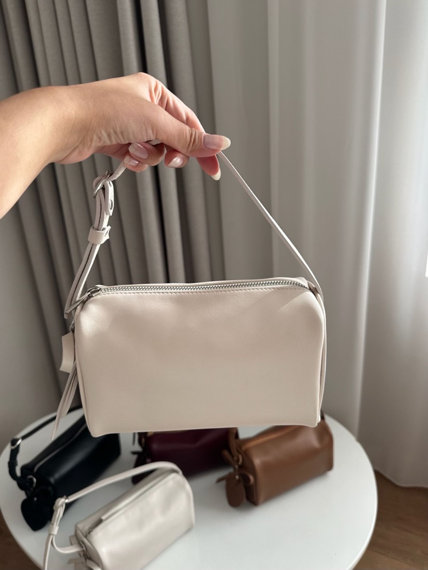 https://cdn.zochil.shop/8fb98e6a-2220-4aa8-b95f-65f73b6ce5c8_t1500.jpg