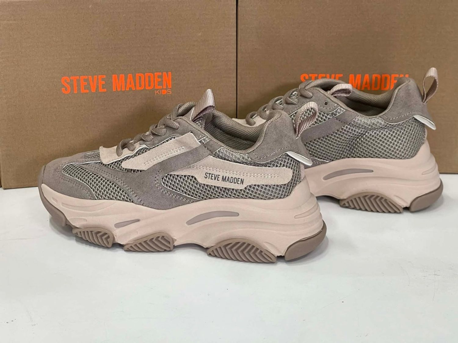 STEVE MADDEN TAUPE GEY