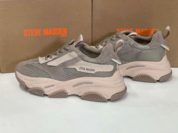 STEVE MADDEN TAUPE GEY