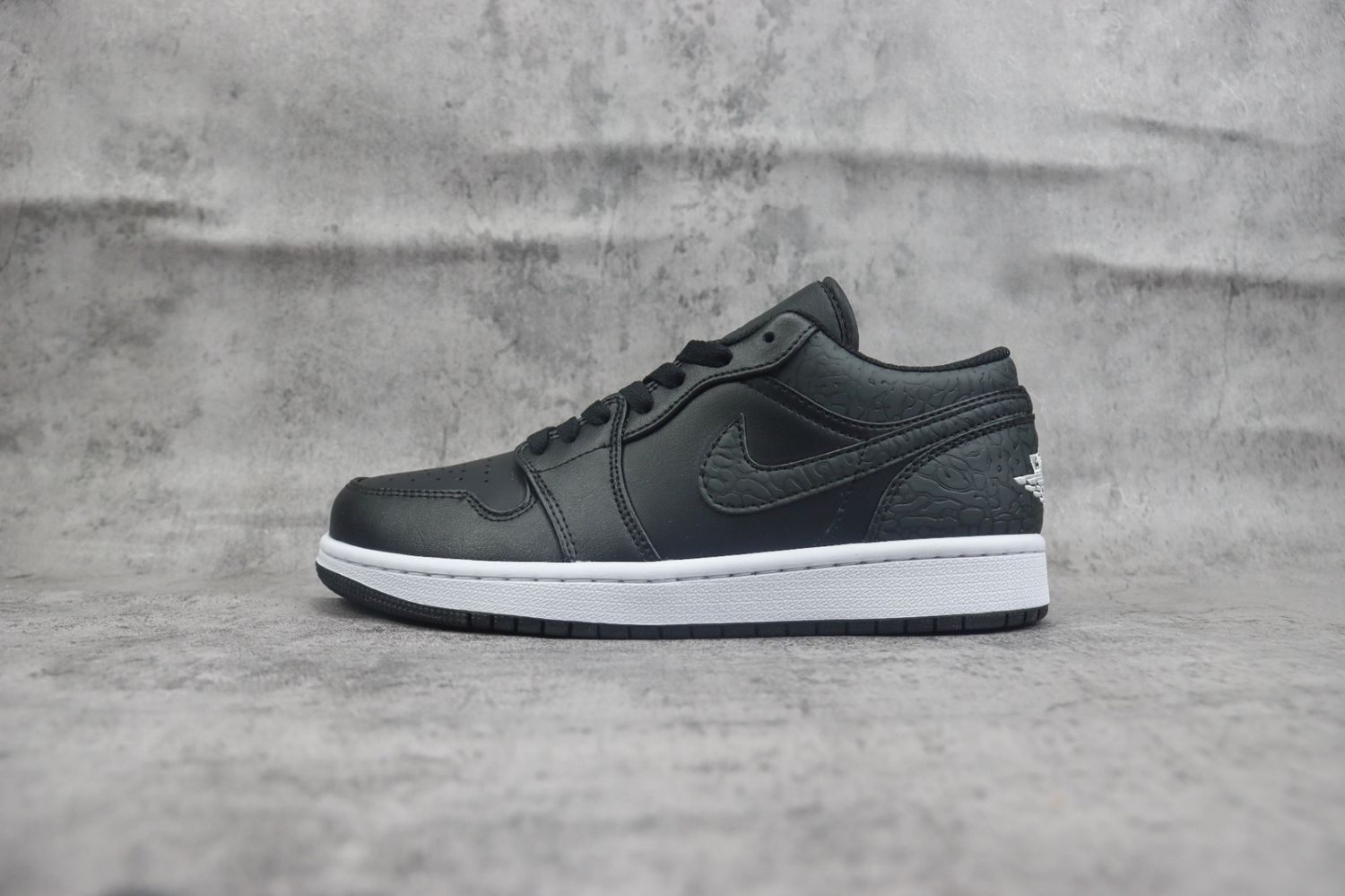 Jordan 1 Low SE Black Elephant