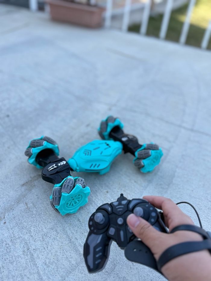 Хөдөлгөөнөөр удирддаг машин