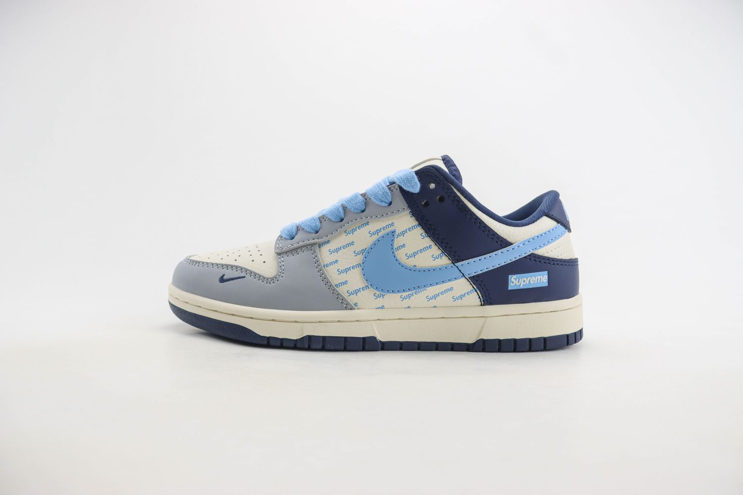 Nike SB Dunk Low x Stussy 118