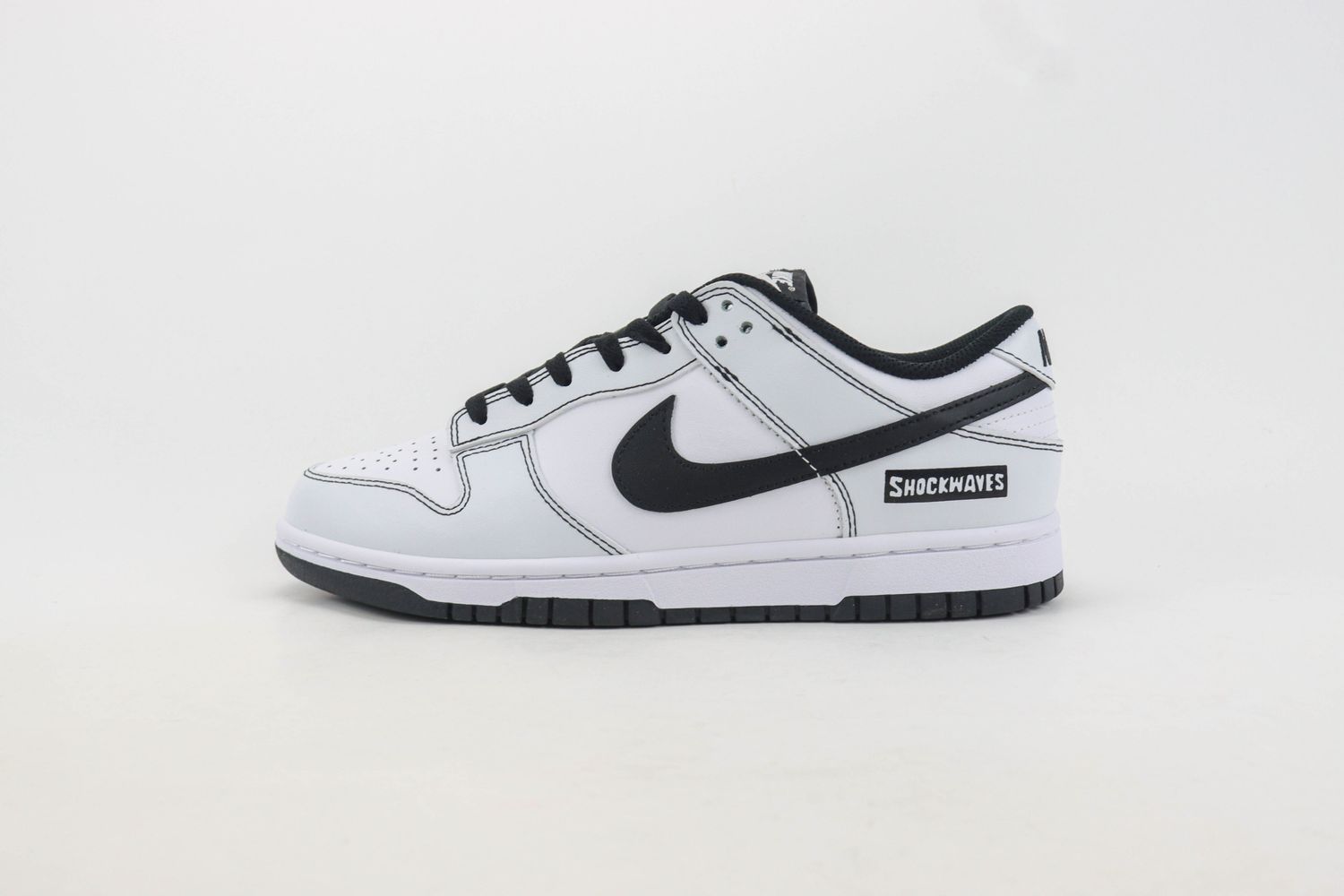 NIKE SB Dunk Low x shockwaves 02