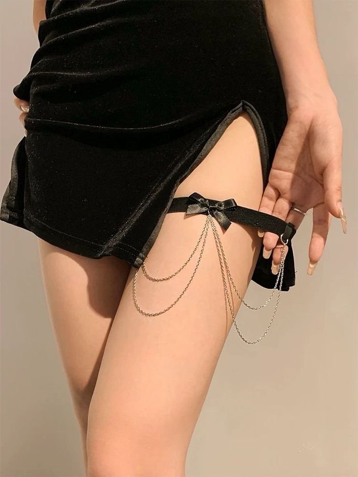 Гуяны чокер гуяны зүүлт мөнгөлөг