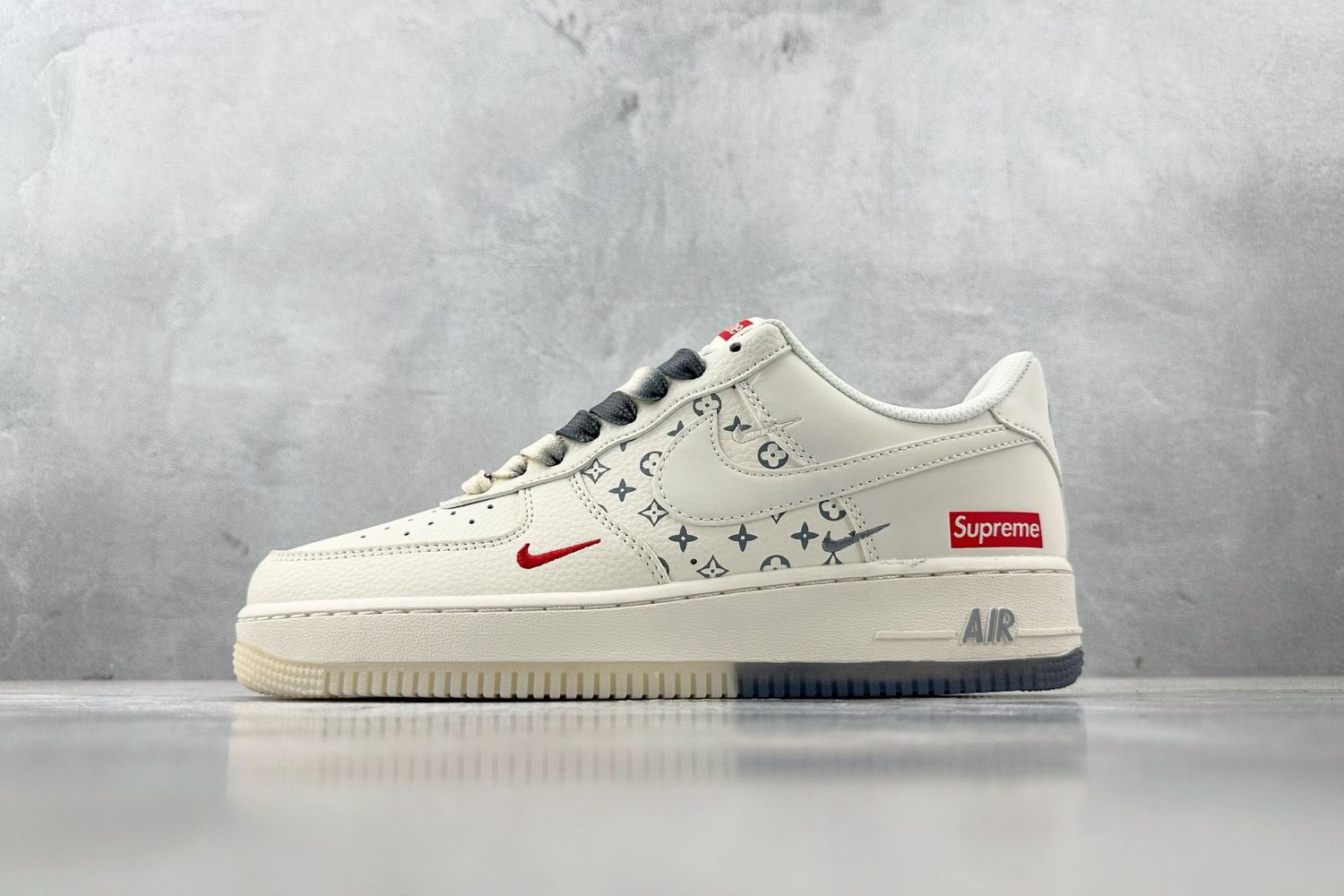 Nike Airforce 1 Low x Supreme 13