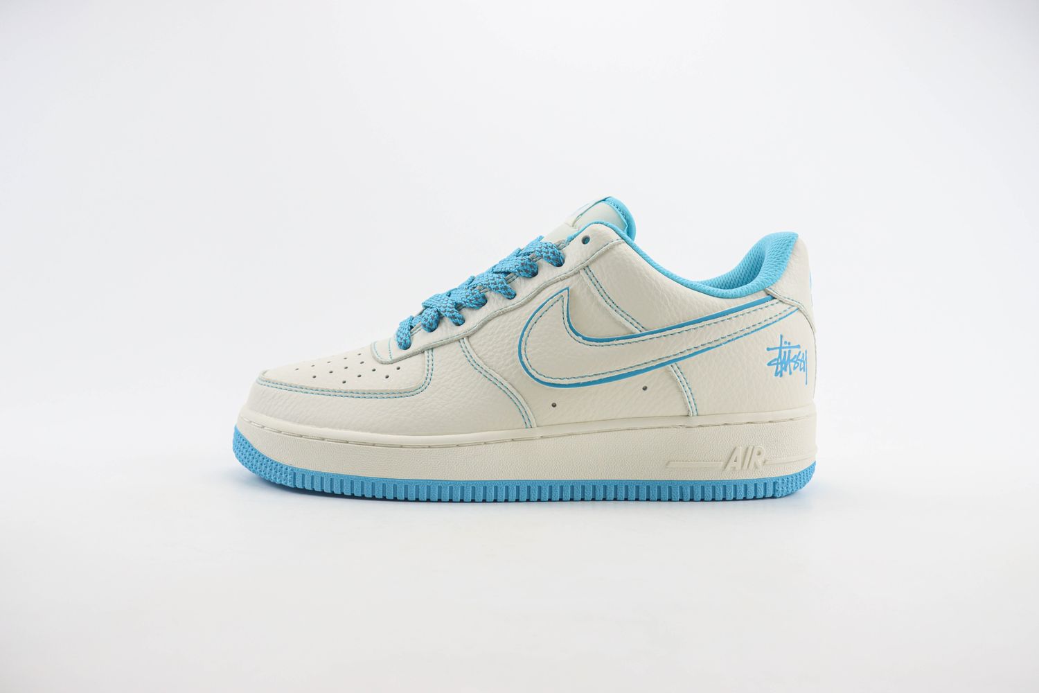 Nike Air Force 1 Low x Stussy 40