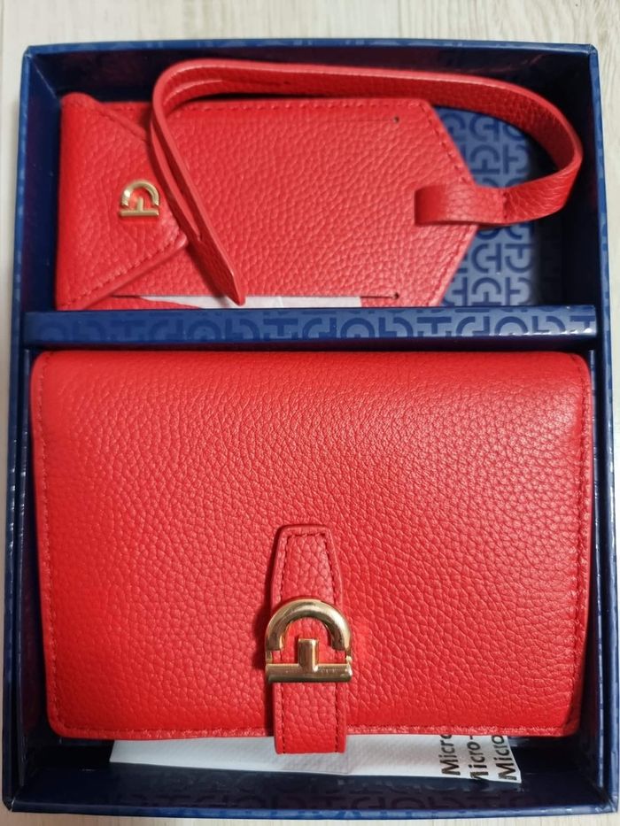 COLE HAAN PASSPORT CASE NAME TAG
