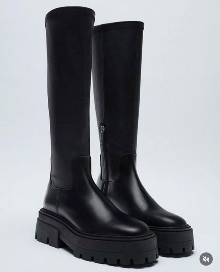 PLATFORM BOOTS