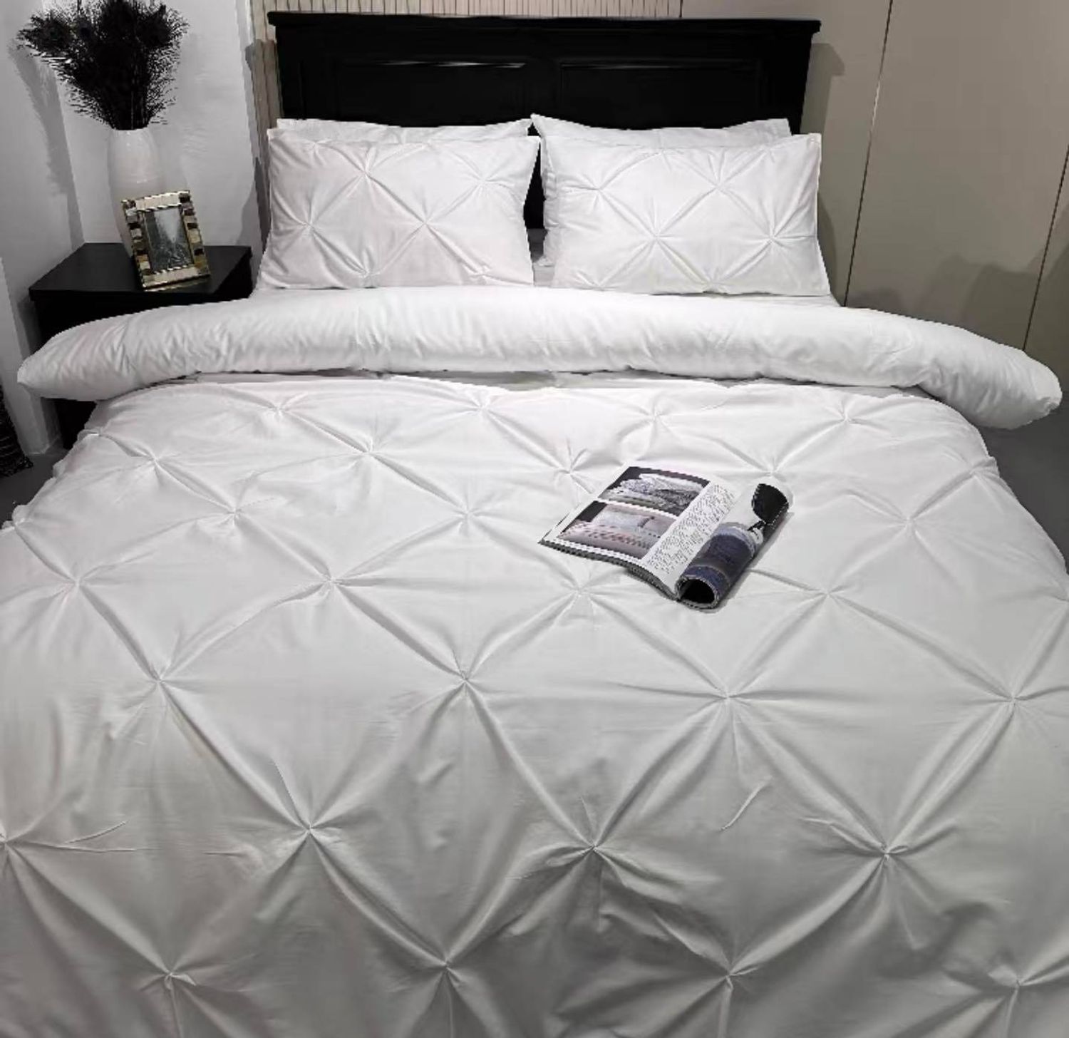 Зөөлөн сатин даавуун материалтай 4 хос