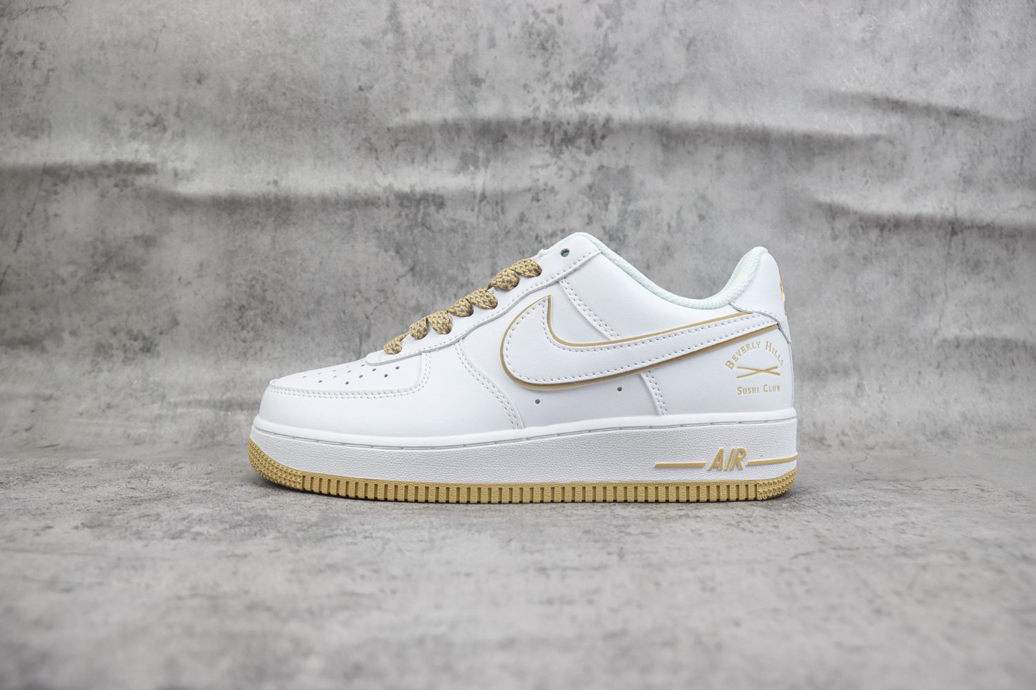 Nike Air Force 1 Low 379