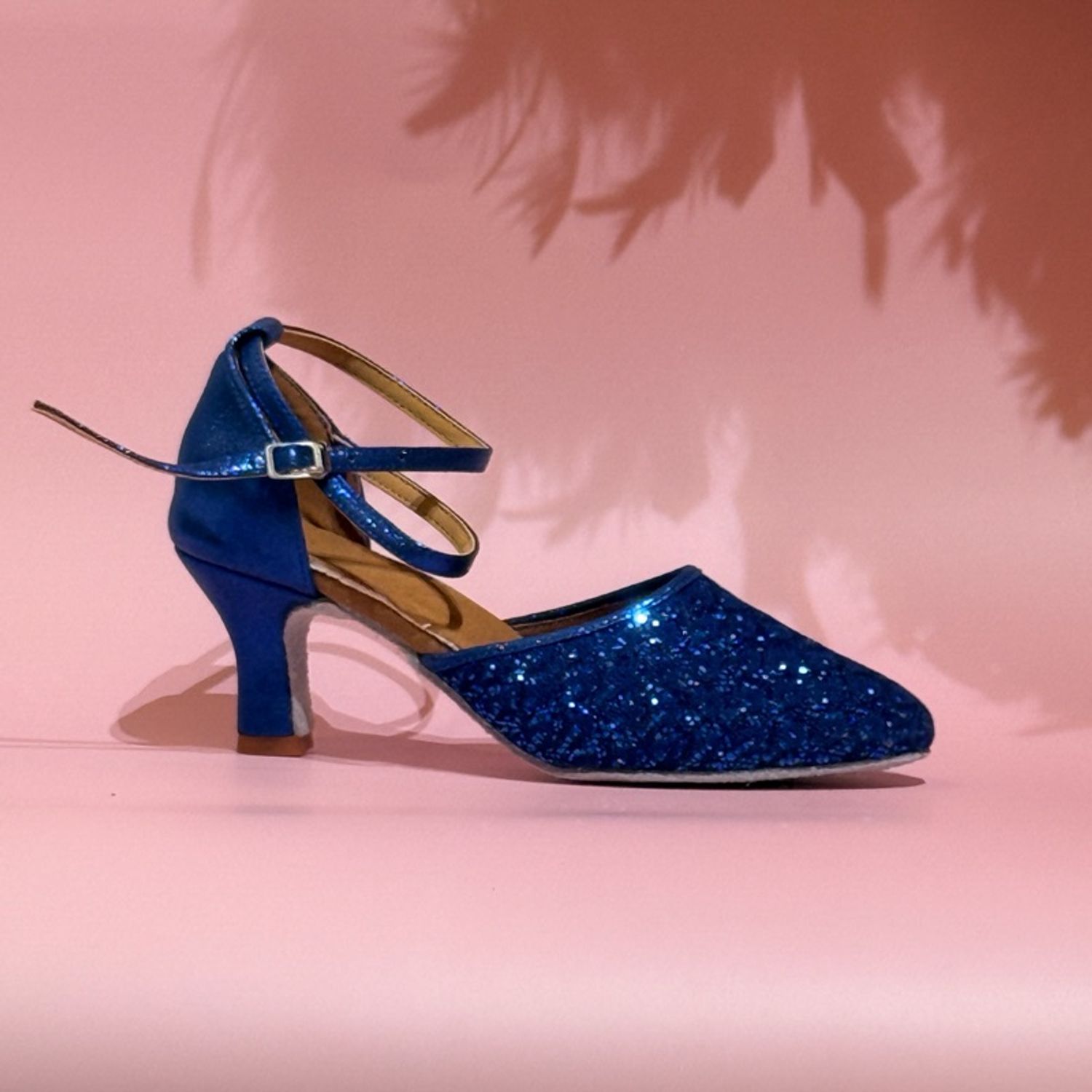 Бүжгийн гутал