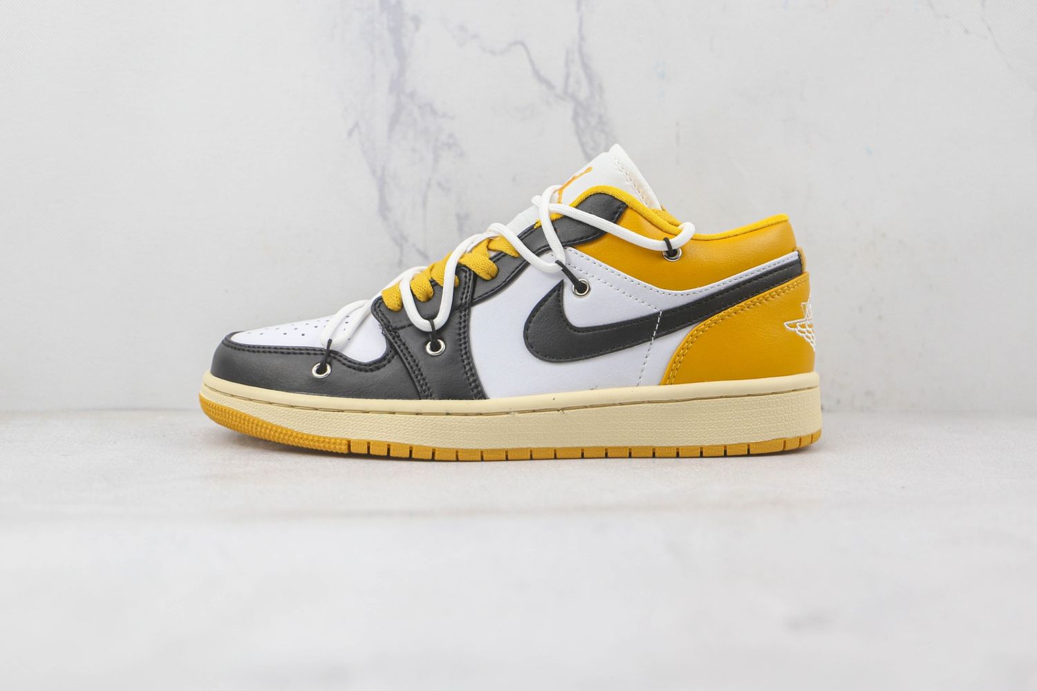 Buty damskie NIKE AIR JORDAN 1 LOW POLLEN