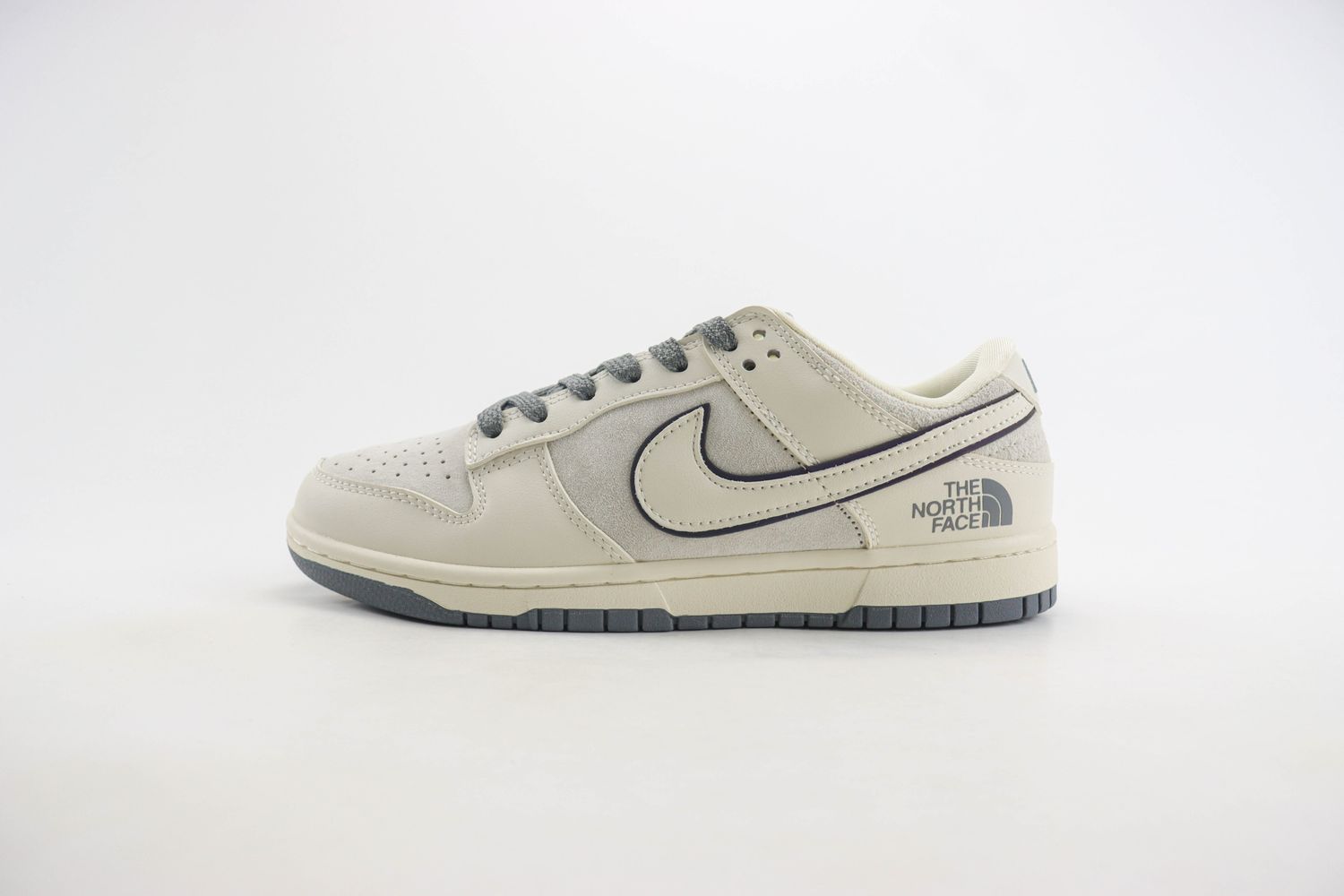  Nike SB Dunk Low x The North Face 61